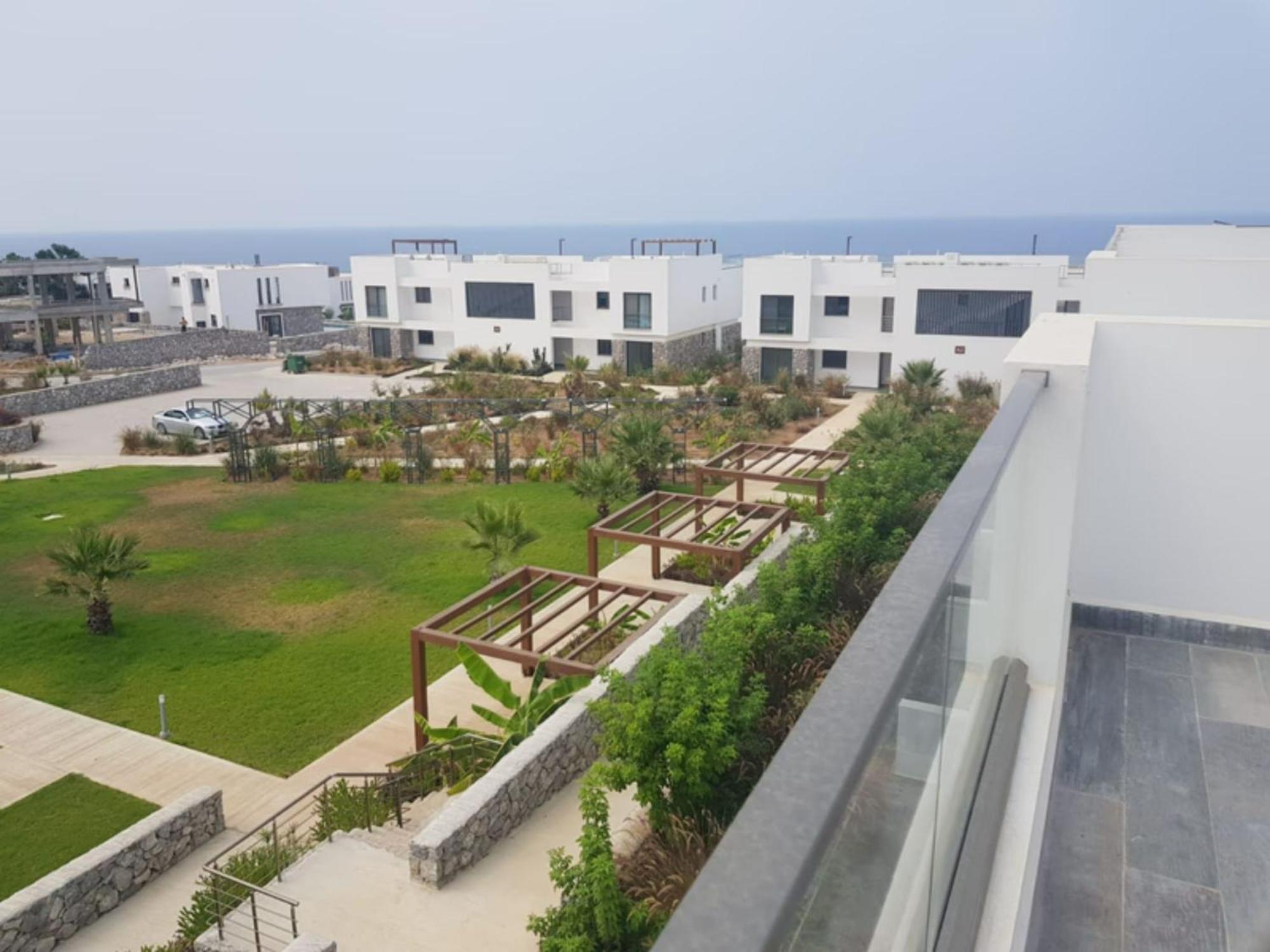 Beachfront Penthouse Studio Apartment, Eco Wellness Resort, Heated Pool Kyrenia  Exterior foto